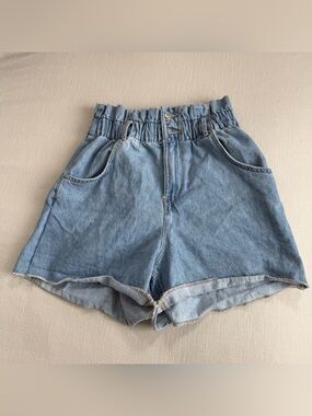 Zara Light Blue High-Waist Paperbag Denim Shorts Size 6 Korean/Ulzzang Style